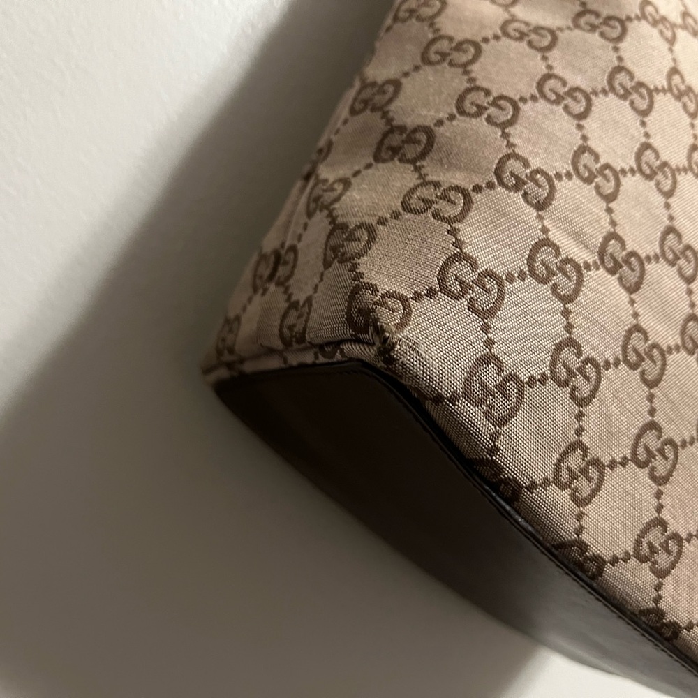 Authentic Small Gucci Tote - Picture 9 of 14